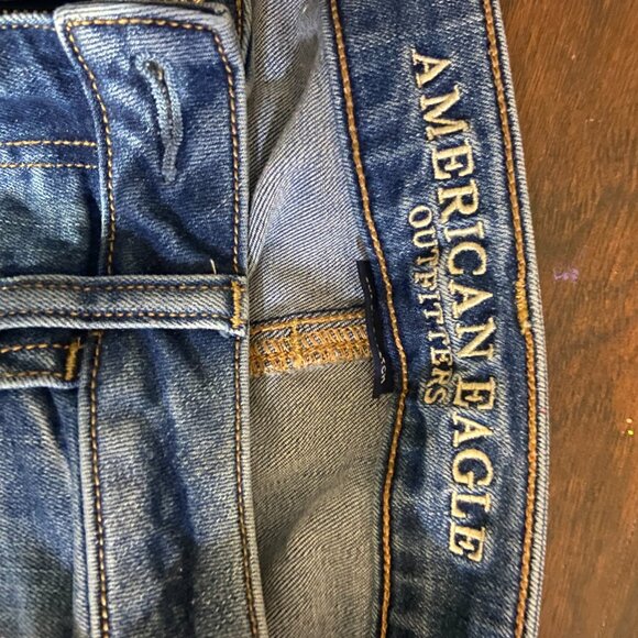 American Eagle low rise jeans - Picture 2 of 4